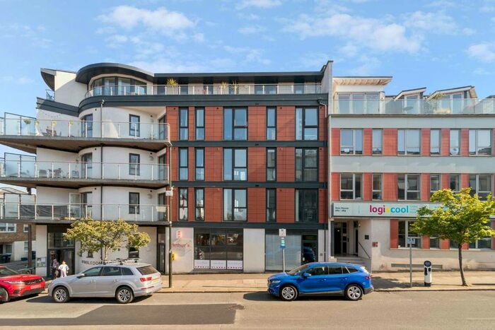 1 Bedroom Flat To Rent In Arthur Road, London, SW19