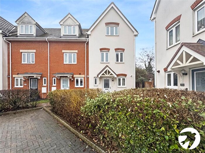 3 Bedroom End Of Terrace House To Rent In Ingram Close, Larkfield, Aylesford, Kent, ME20