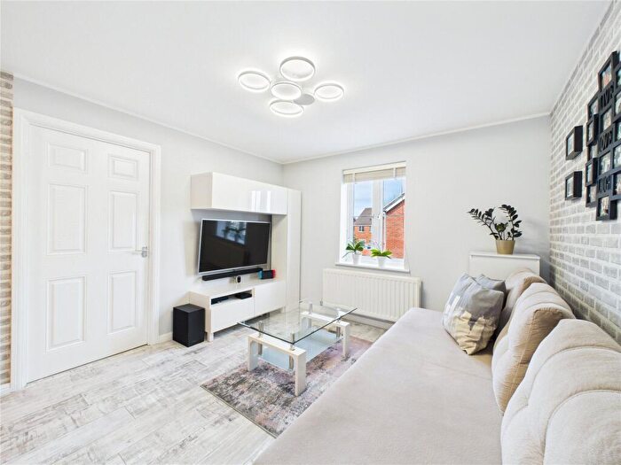 1 Bedroom Apartment For Sale In Gatcombe Road, Bristol, BS13
