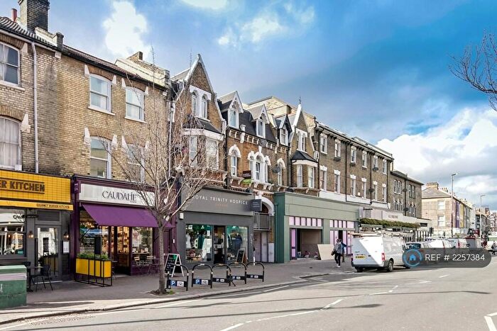 2 Bedroom Flat To Rent In Northcote Road, London, SW11