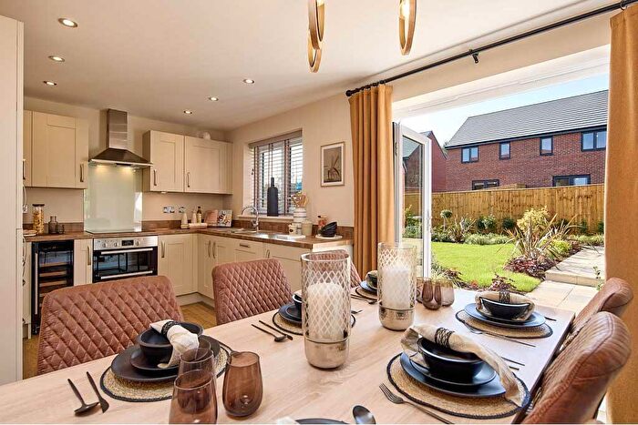 4 Bedroom Detached House For Sale In Arnold Lane, Gedling, Nottingham, NG4