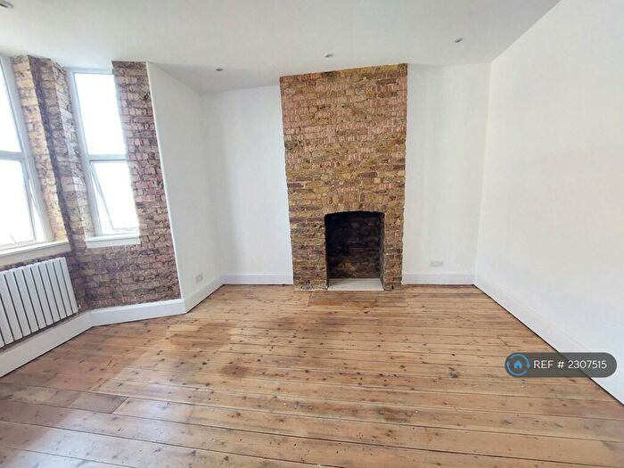 2 Bedroom Flat To Rent In Ainsworth Road, London, E9