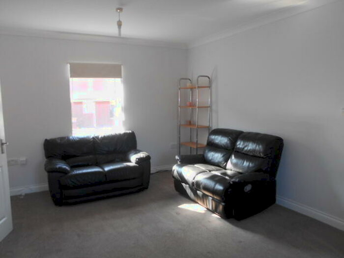 2 Bedroom Coach House To Rent In Lynmouth Road, Swindon, Wiltshire, SN2
