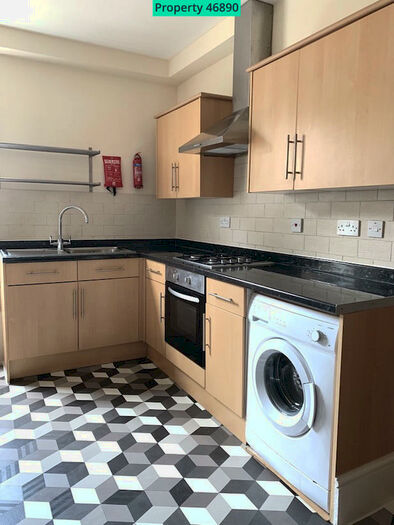4 Bedroom Maisonette To Rent In Waller Road, London, SE14