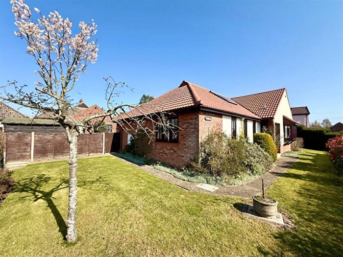 3 Bedroom Detached Bungalow For Sale In Lower Farm Road, Ringshall, Stowmarket, IP14