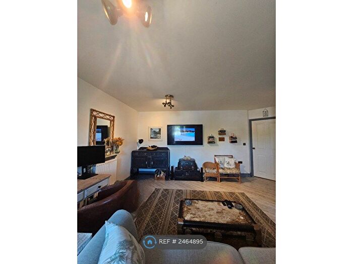 1 Bedroom Flat To Rent In Pond Road, Farnborough, GU14