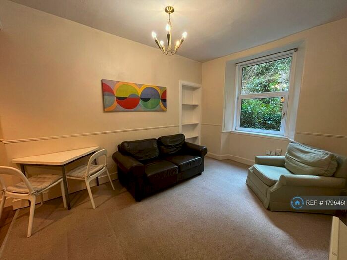 1 Bedroom Flat To Rent In Wardlaw Place, Edinburgh, EH11