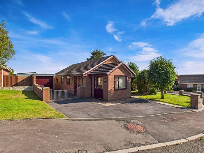 2 Bedroom Detached Bungalow For Sale In Groesffordd Fach, Carmarthen, SA31