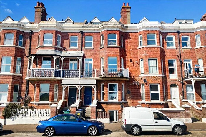 1 Bedroom Flat To Rent In South Terrace, Littlehampton, BN17