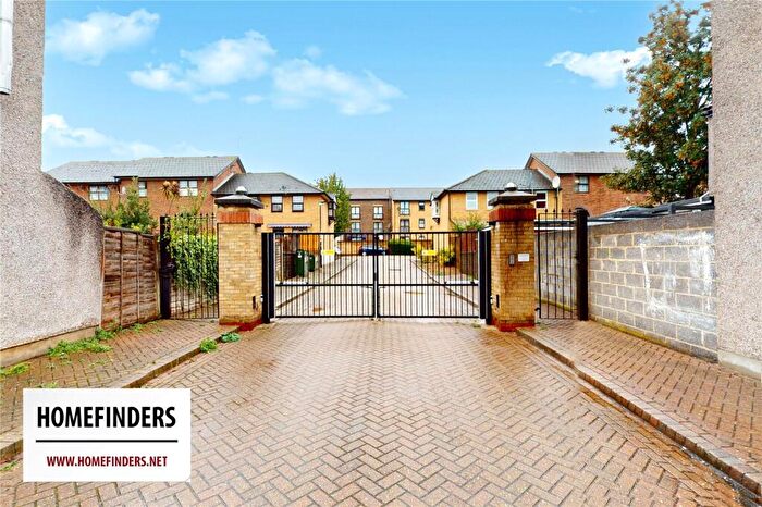 1 Bedroom Apartment To Rent In Verbena Close, London, E16