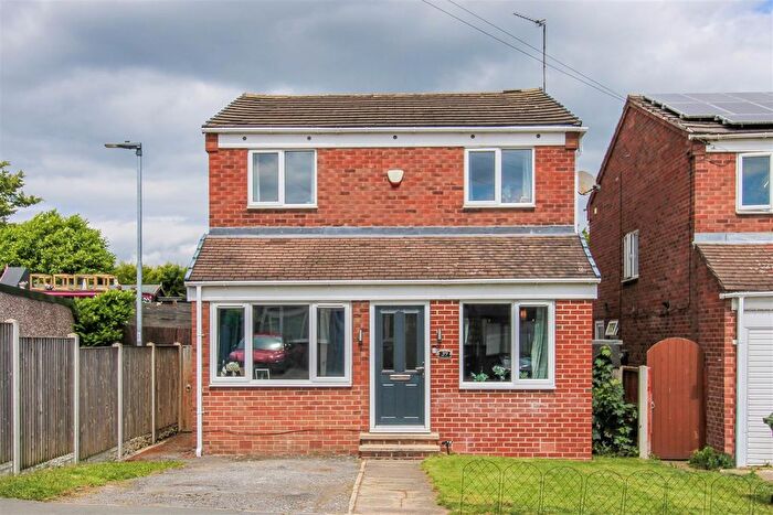3 Bedroom Detached House For Sale In Speak Close, Wakefield, WF1