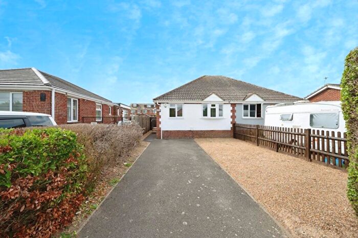 2 Bedroom Bungalow For Sale In Wheatlands Avenue, Hayling Island, Hampshire, PO11