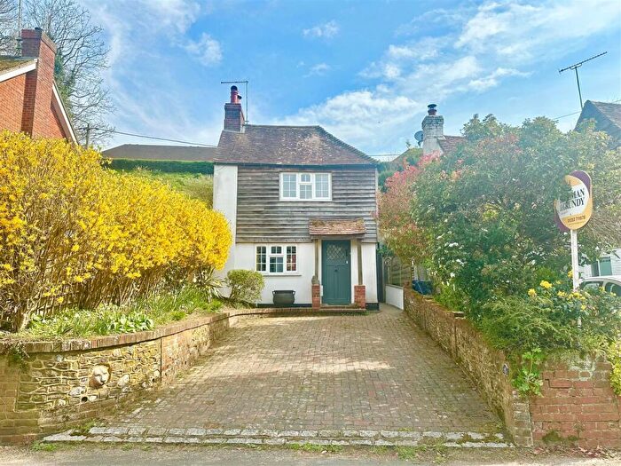 2 Bedroom Detached House For Sale In Red Lion Lane, Farnham, GU9