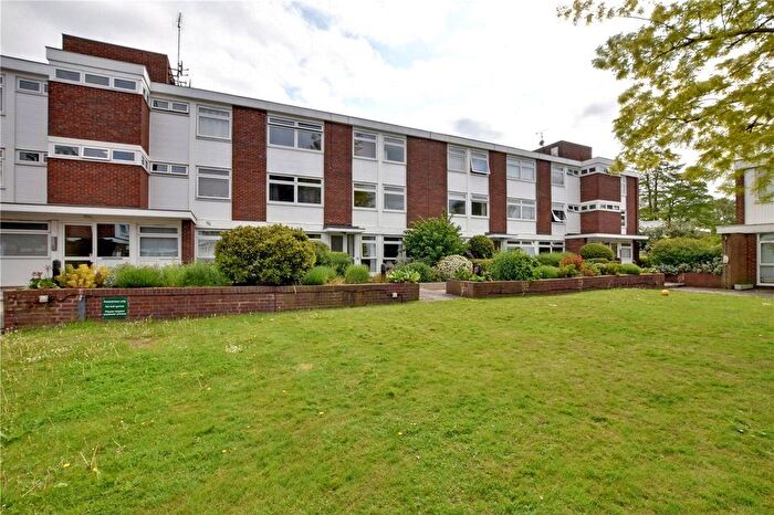 3 Bedroom Flat To Rent In Minerva Lodge, - Sweyn Place, Blackheath, SE3