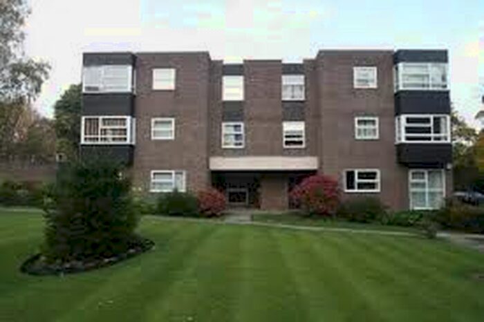 1 Bedroom Flat To Rent In Robinwood Court, Roundhay, LS8