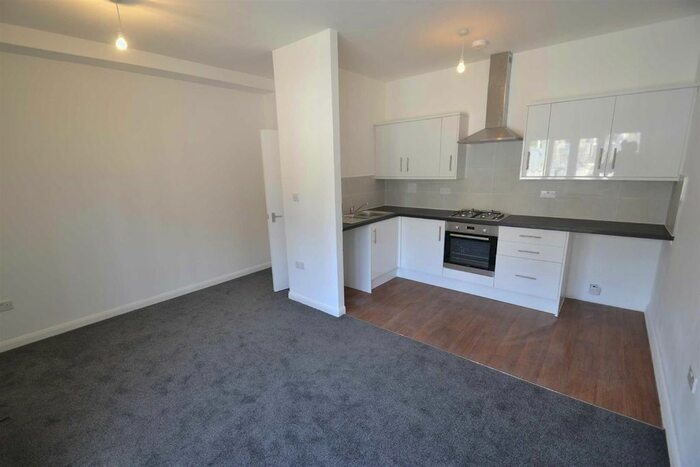 1 Bedroom Flat To Rent In Cannongate House, Firs Parade, Matlock, DE4