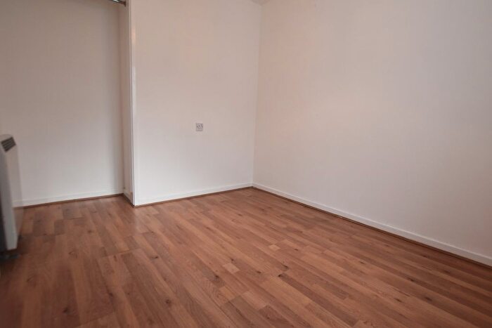 1 Bedroom Flat To Rent In Turnmill Avenue, Springfield, MK6