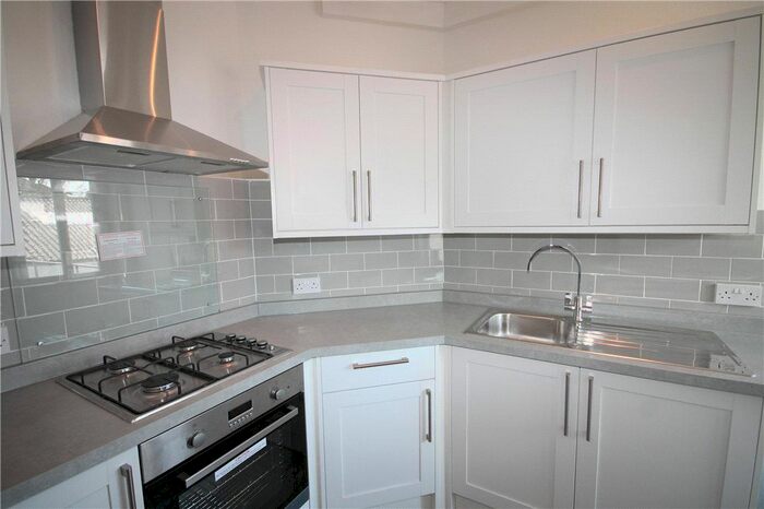 2 Bedroom Flat To Rent In Cross Road, Tadworth KT20