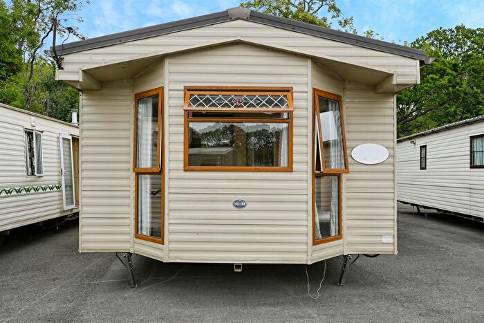 2 Bedroom Park Home For Sale In Witham Bank, Chapel Hill, Lincoln, LN4