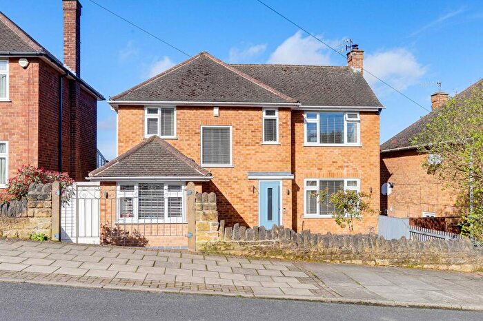 3 Bedroom Detached House For Sale In Walsingham Road, Woodthorpe, NG5
