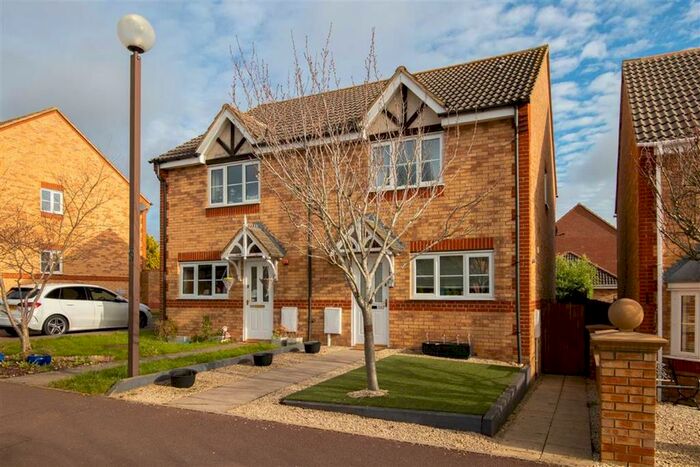 3 Bedroom Semi-Detached House To Rent In Portishead Drive, Tattenhoe, Milton Keynes MK4