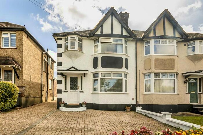 3 Bedroom Semi-Detached House To Rent In Grand Avenue, Berrylands, Surbiton, KT5