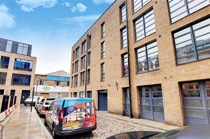 2 Bedroom Apartment To Rent In Roman Apartments, Silesia Buildings, Hackney, London, E8