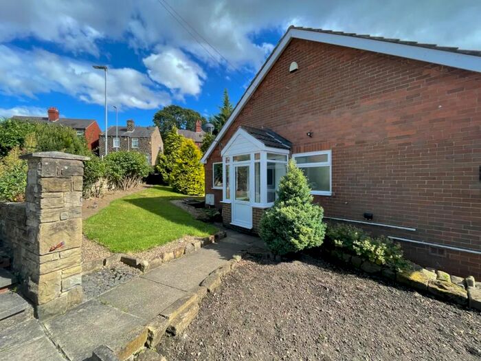 2 Bedroom Bungalow To Rent In Cliff Grove, Crigglestone, WF4