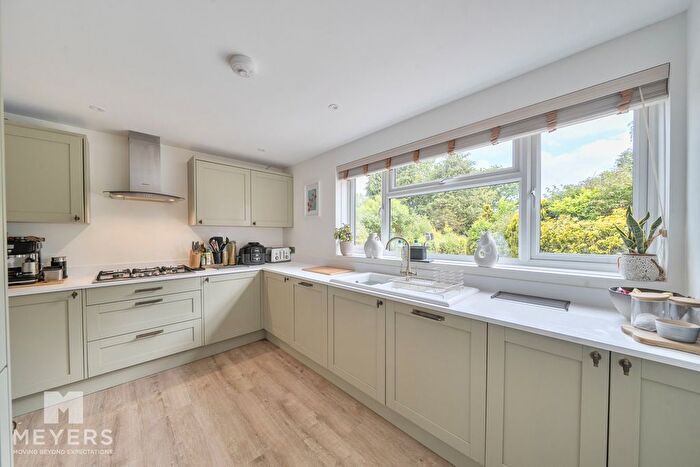 2 Bedroom Flat For Sale In Birkdale Court, Broadstone, BH18
