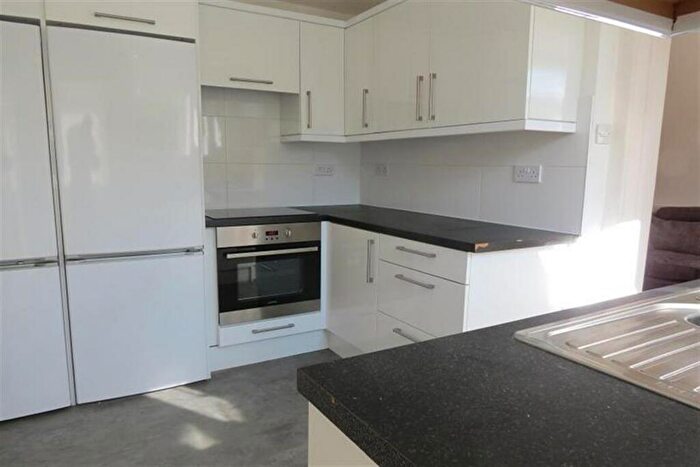 6 Bedroom House To Rent In Bedroom House In Winton, BH9