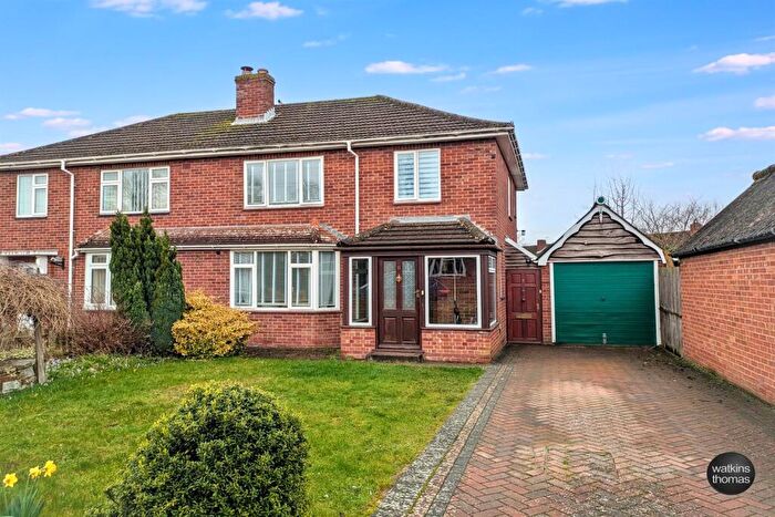 3 Bedroom Semi Detached House For Sale In Quarry Road, Tupsley, Hereford, HR1