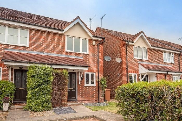 2 Bedroom End Of Terrace House To Rent In Broughton Way, Mill End, Rickmansworth, WD3
