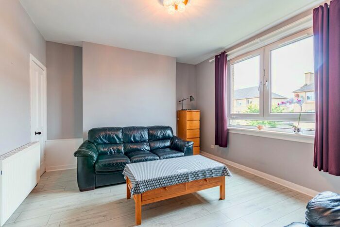 2 Bedroom Flat To Rent In Hutchison Road, Edinburgh, EH14