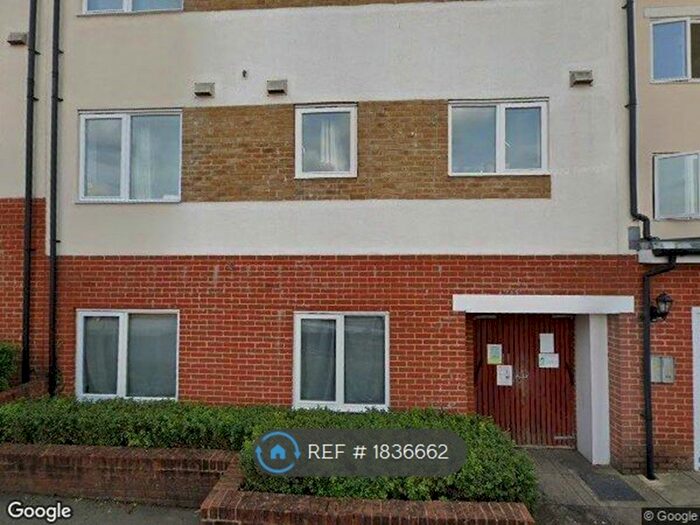 2 Bedroom Flat To Rent In Bambridge Court, Maidstone, ME14