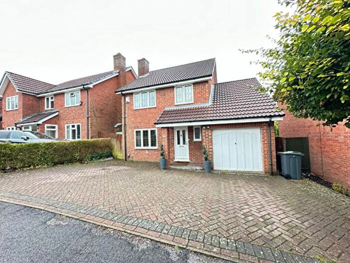 4 Bedroom Detached House To Rent In Heron Drive, Luton, Bedfordshire, LU2