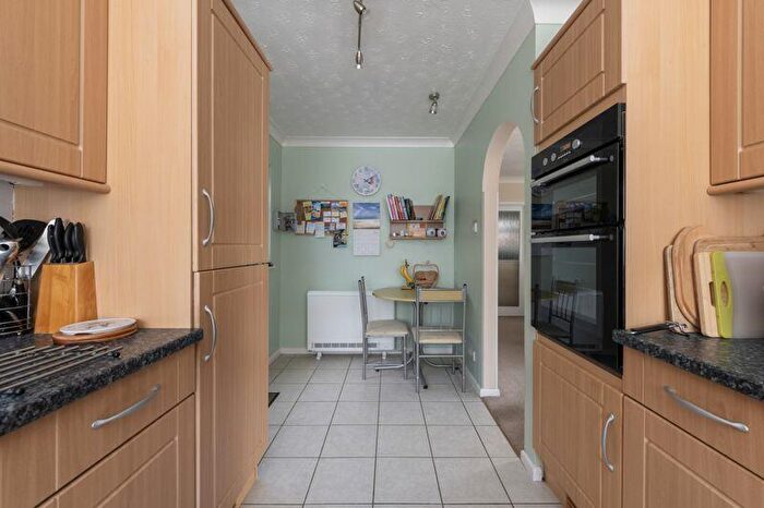 3 Bedroom Detached House For Sale In Milton Road, Milborne St Andrew, DT11