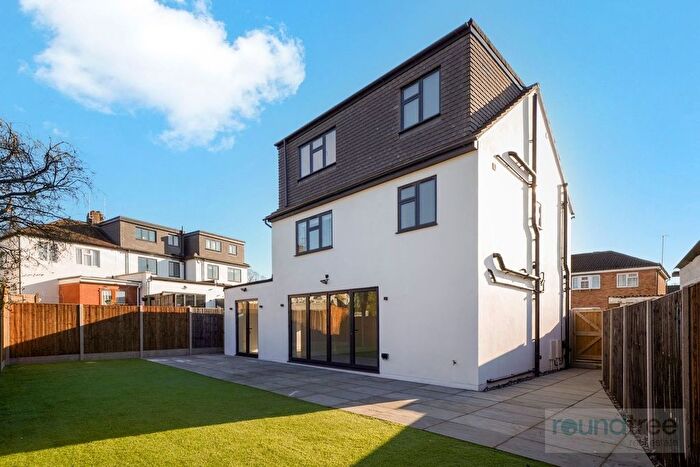 4 Bedroom Semi-Detached House For Sale In Whitehouse Avenue, Borehamwood, WD6