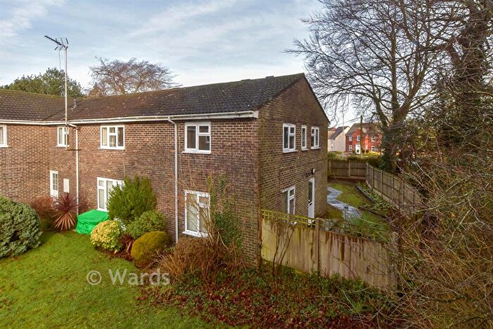 2 Bedroom End Of Terrace House For Sale In Guilford Avenue, Whitfield, Dover, Kent, CT16