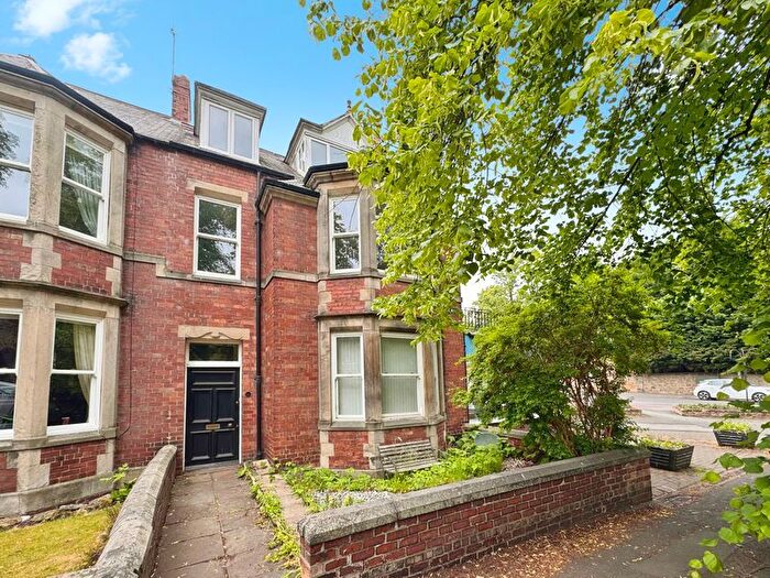 3 Bedroom Flat To Rent In Grange Road, Ryton, NE40