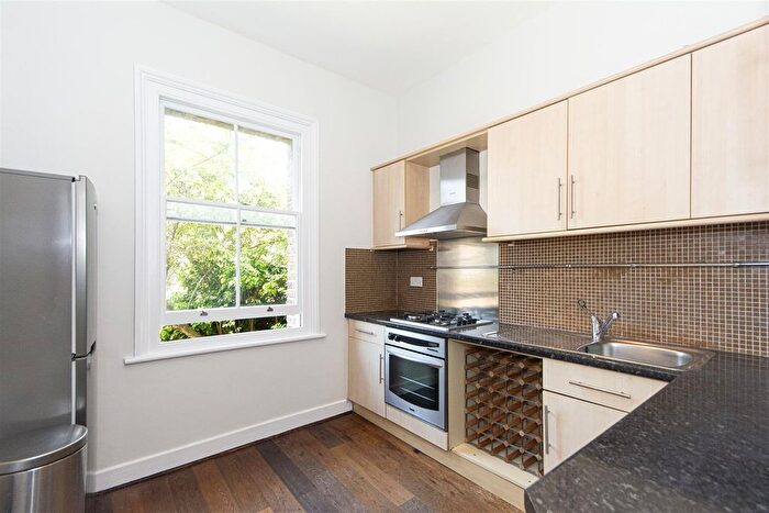 1 Bedroom Flat To Rent In Sutherland House, Queenstown Road, SW8