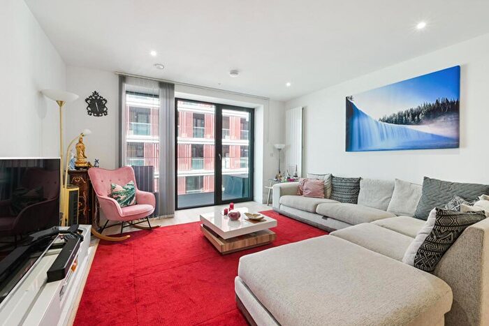 2 Bedroom Apartment To Rent In Fairwater House, Royal Wharf, London, E16