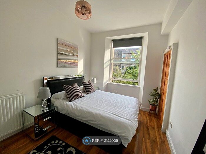 2 Bedroom Flat To Rent In Cathcart Place, Edinburgh, EH11
