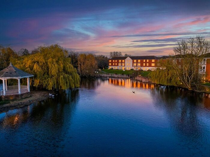 1 Bedroom Flat For Sale In Whinchat, Aylesbury, HP19