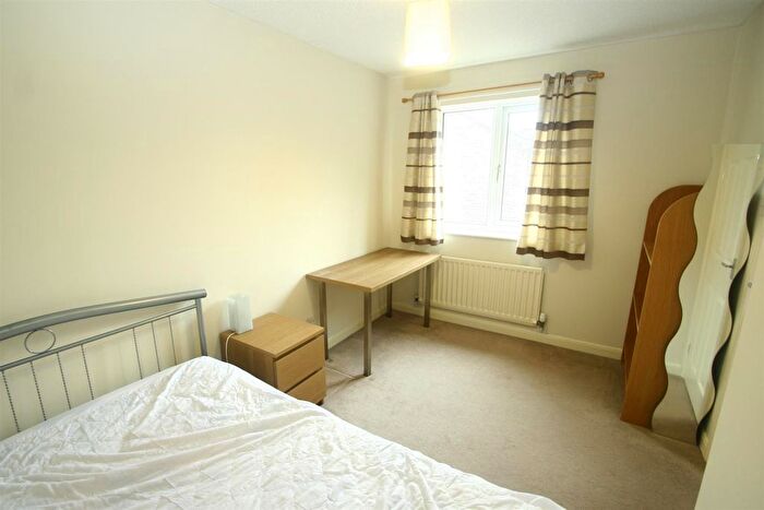 2 Bedroom End Of Terrace House To Rent In Hunters Place, Spital Tongues, NE2