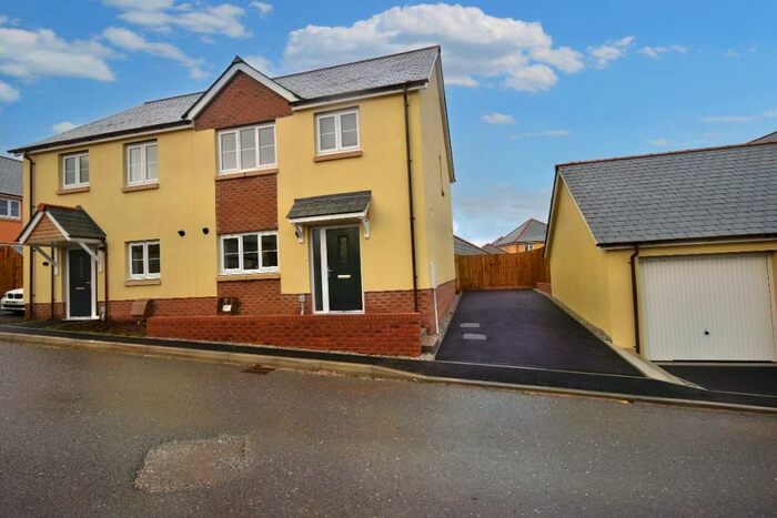 3 Bedroom Semi-Detached House To Rent In Okehampton, EX20