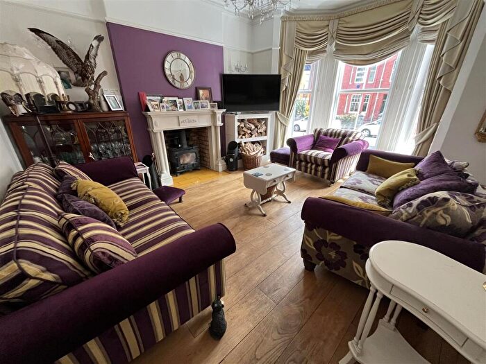 8 Bedroom Semi-Detached House For Sale In Hawarden Road, Colwyn Bay, LL29