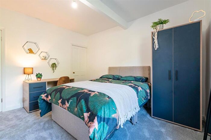 4 Bedroom House To Rent In Crookes Road, Crookes, Sheffield, S10