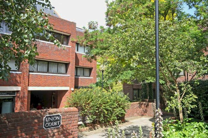 Studio To Rent In Union Court, Richmond, TW9