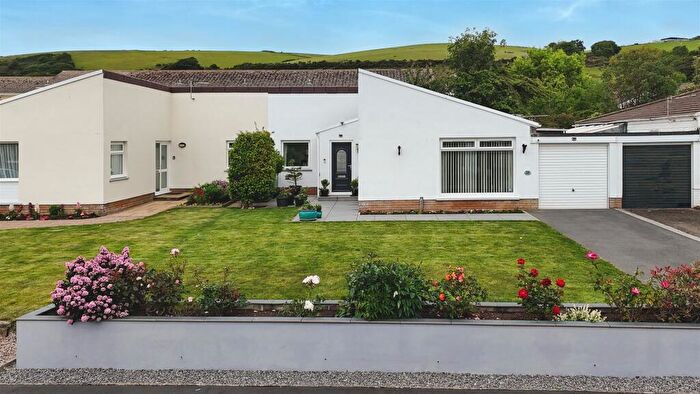 3 Bedroom Bungalow For Sale In Homer Road, Braunton, EX33