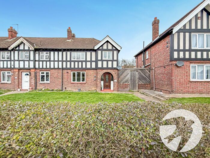 3 Bedroom End Terrace House For Sale In Westhorne Avenue, London, SE9